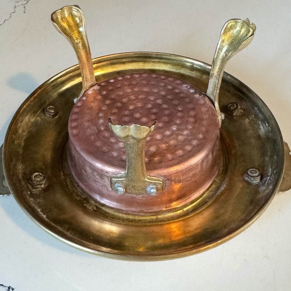 Vintage Footed Brazier Brass and Hammered Copper - Picture 5 of 5